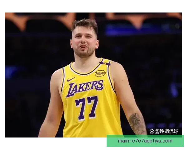 东契奇37分三双纪录登顶联盟