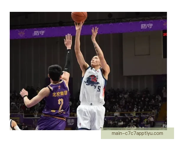 胜广州后邱彪批外援挺陈林坚点名4将贡献