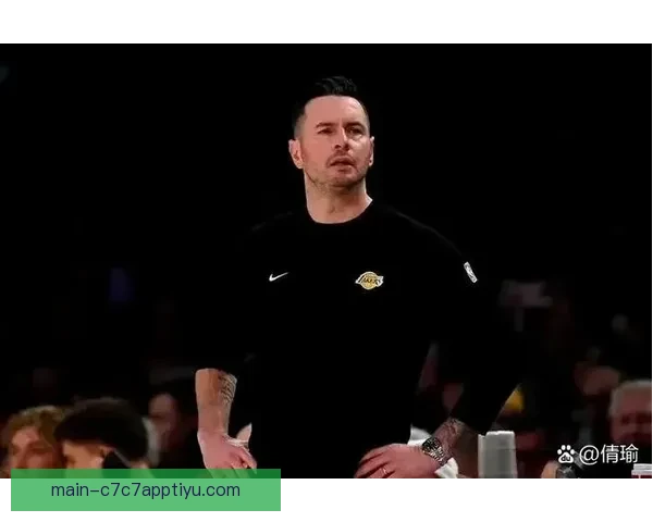 雷迪克决策引发争议 揭示球队管理问题